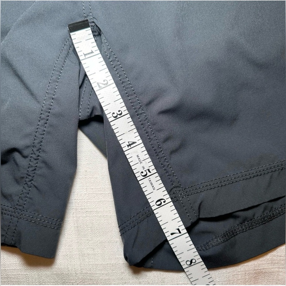 Vuori Kore Short Lined 7" in Ink XL - Picture 13 of 13